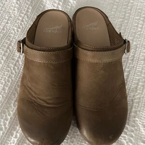 Dansko Women's Tan Leather Mules with strap